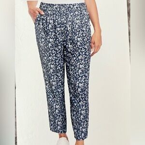 Jessica Simpson Women's Plus Size Floral Ankle Pants XL NWT